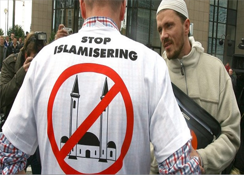 تقارير ترصد تصاعد ظاهرة الإسلاموفوبيا في الغرب بشكل مفزع