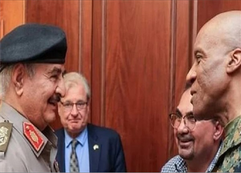 قائد أفريكوم يلتقي حفتر وسط تصاعد الانقسام الليبي