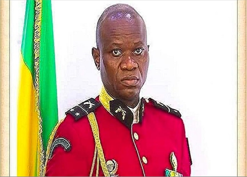 انقلابيو الغابون يعينون الجنرال 