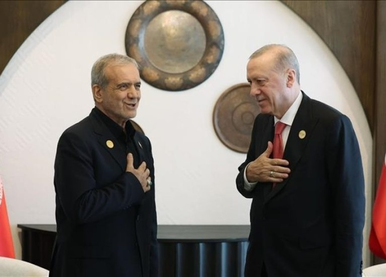 مكالمة هاتفية بين أردوغان وبزشكيان بشأن الصواريخ البالستية