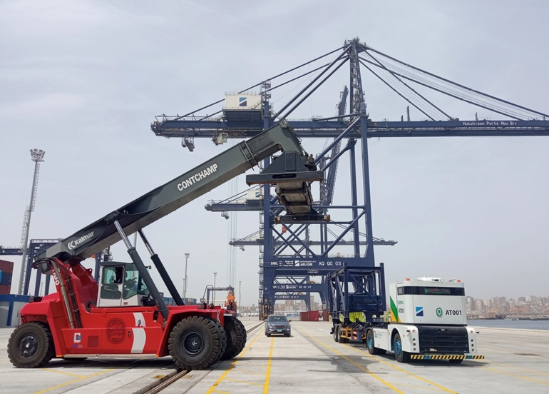 الحياد الوظيفي..  دعم لوجستي مصري غير معلن للموانئ الصهيونية