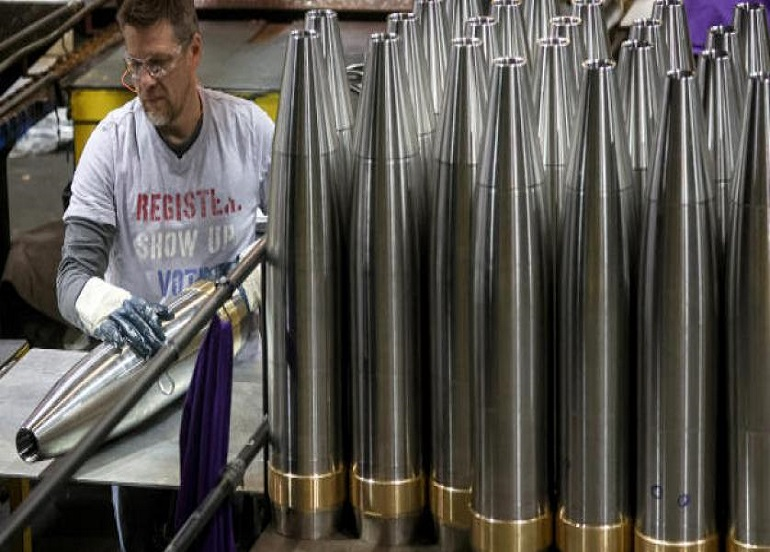 نتيجة استنزاف مخزون الأسلحة ترامب يجتمع الجمعة بكبار شركات السلاح الأمريكية