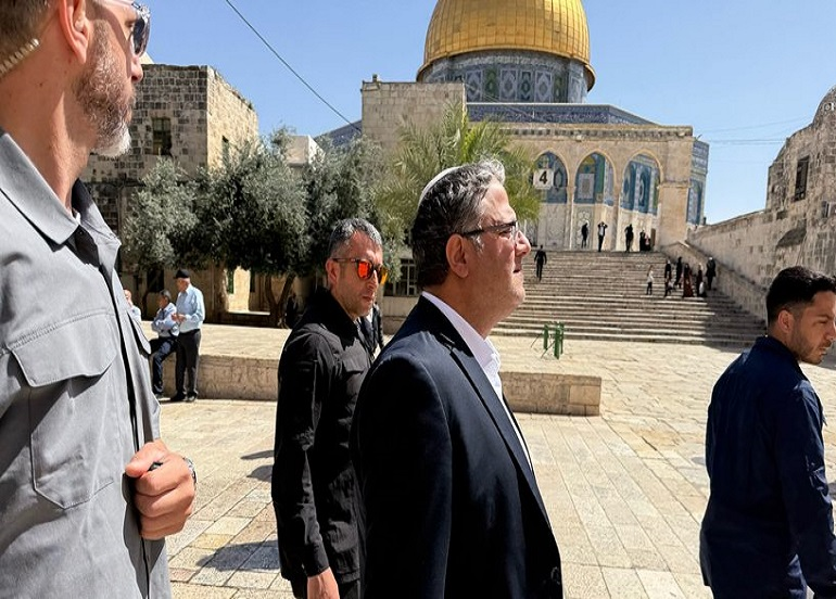 بن غفير يقتحم المسجد الأقصى وسط استمرار إغلاقه أمام المسلمين